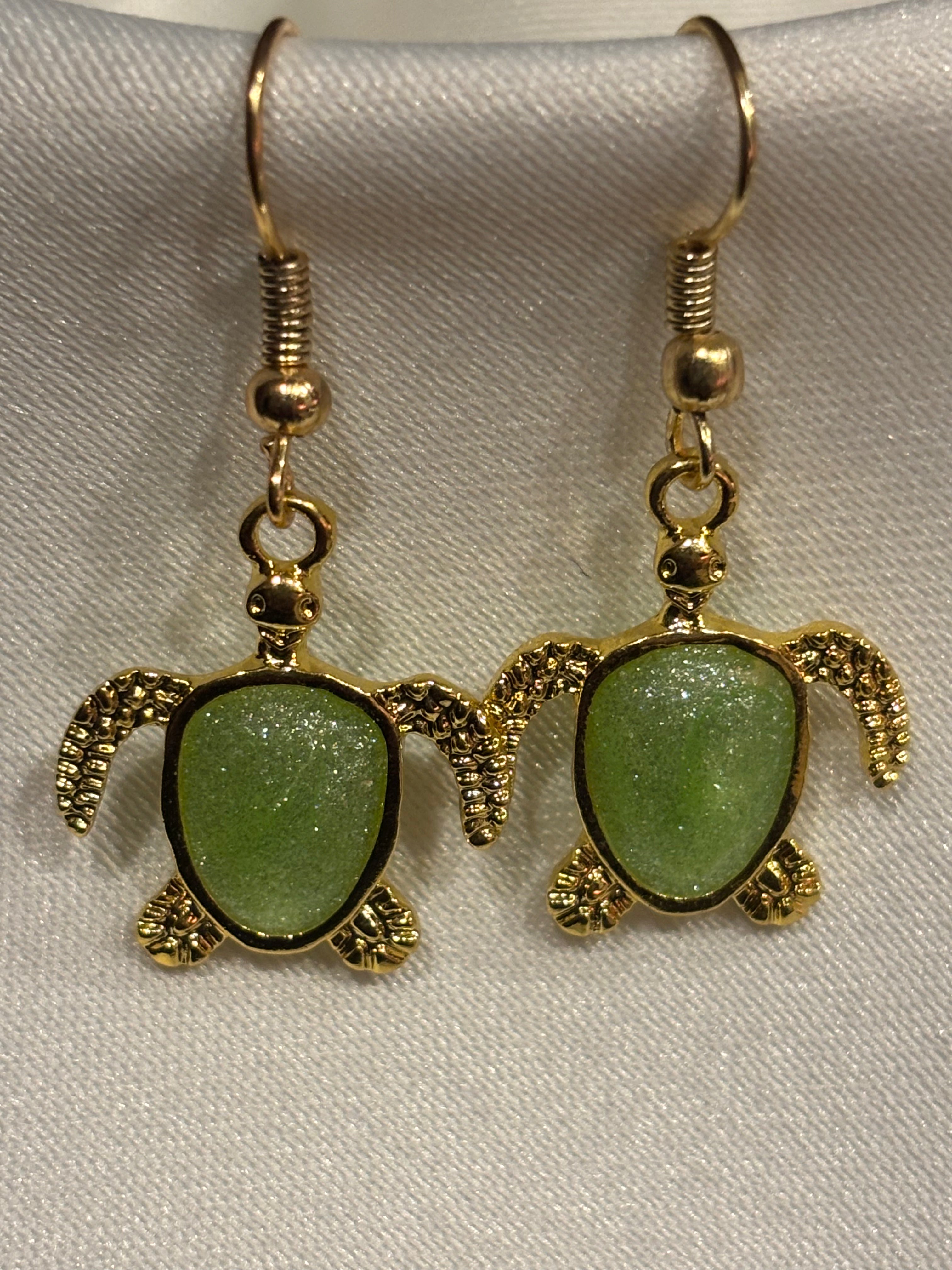 Sea Turtle Dangle Earrings – Resin-Filled Gold Ocean Jewelry (Multiple Colors)