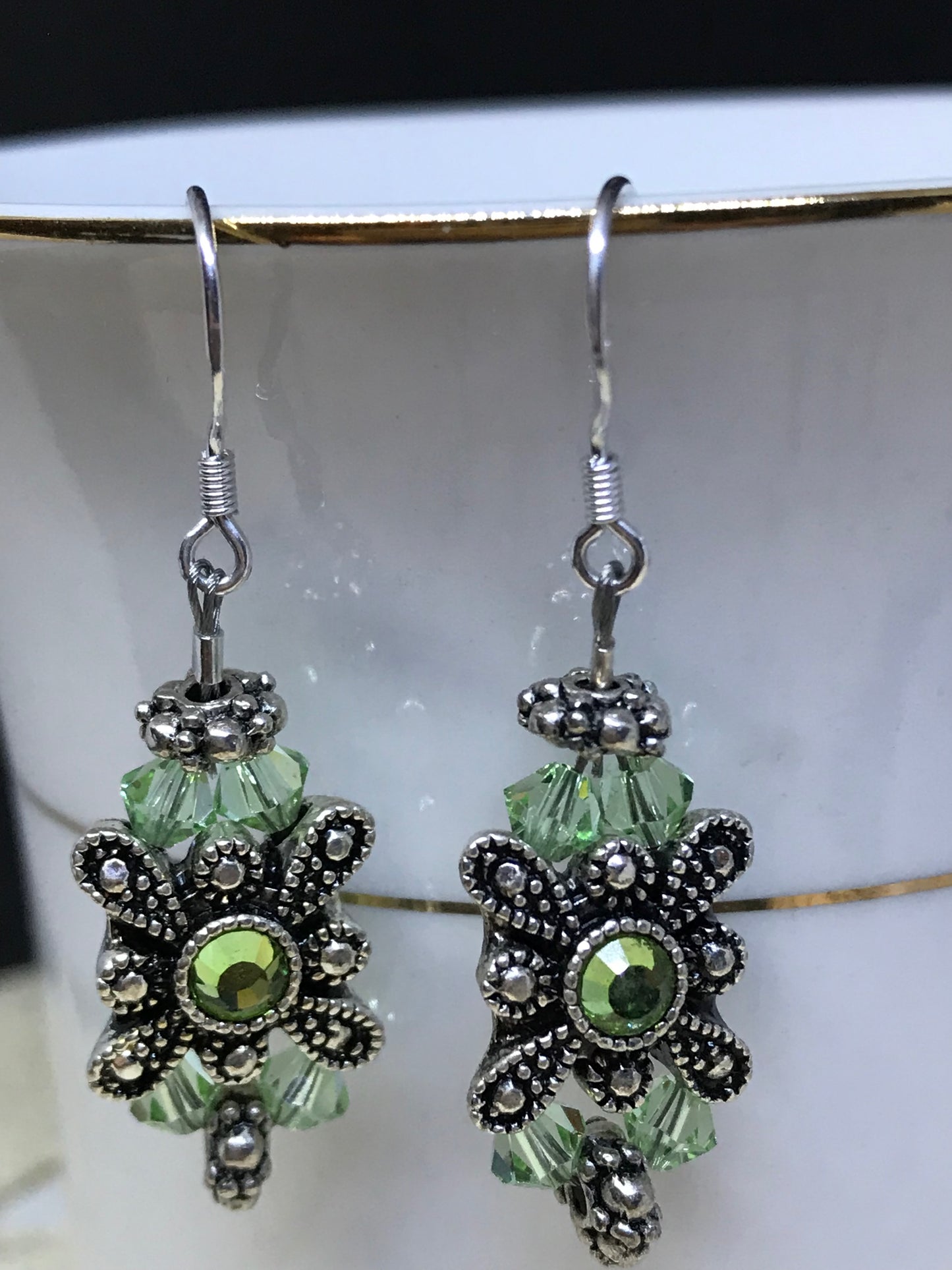 Vintage-Style Swarovski Crystal Dangle Earrings – Elegant Heirloom Jewelry