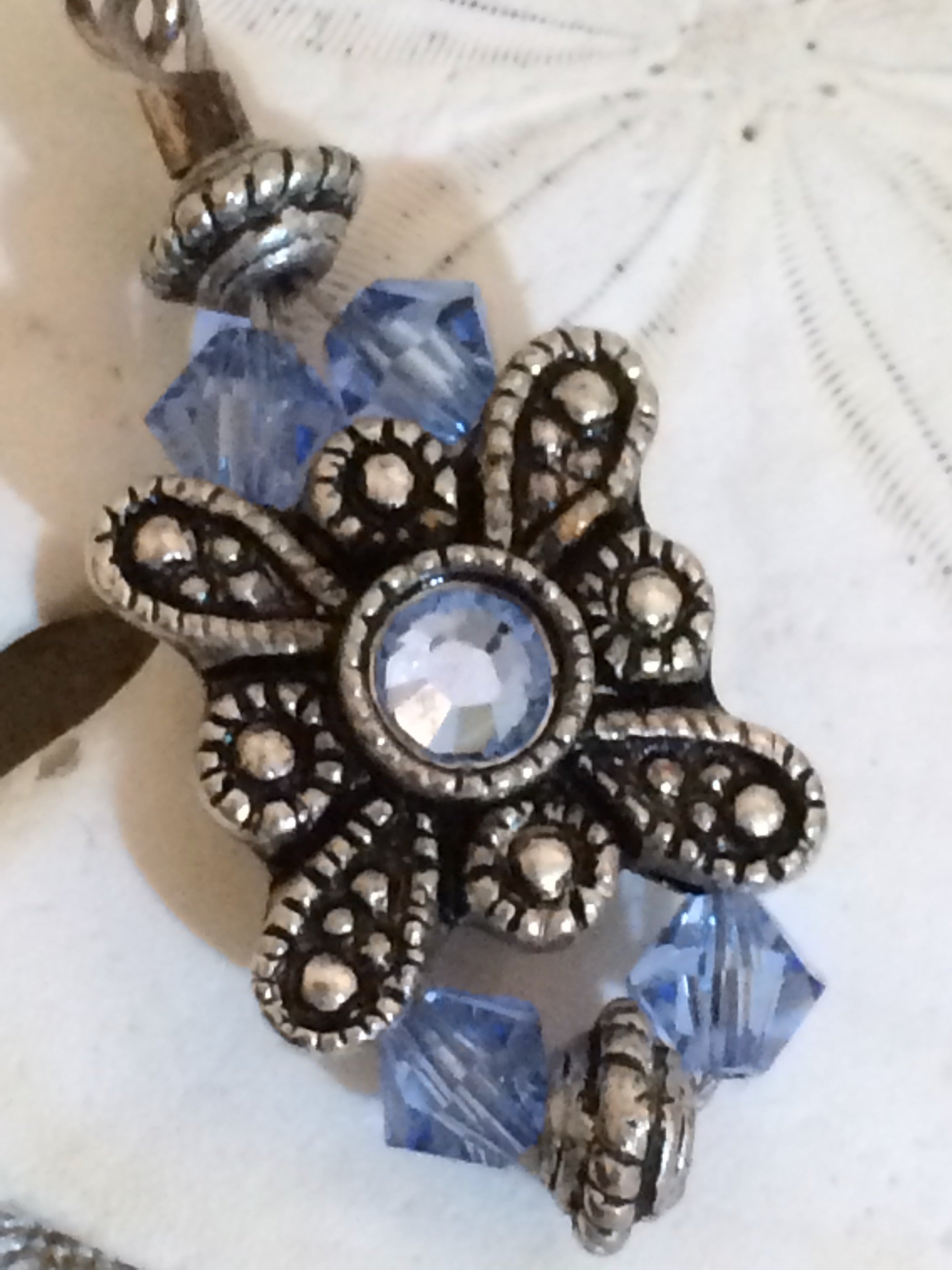 Vintage-Style Swarovski Crystal Dangle Earrings – Elegant Heirloom Jewelry