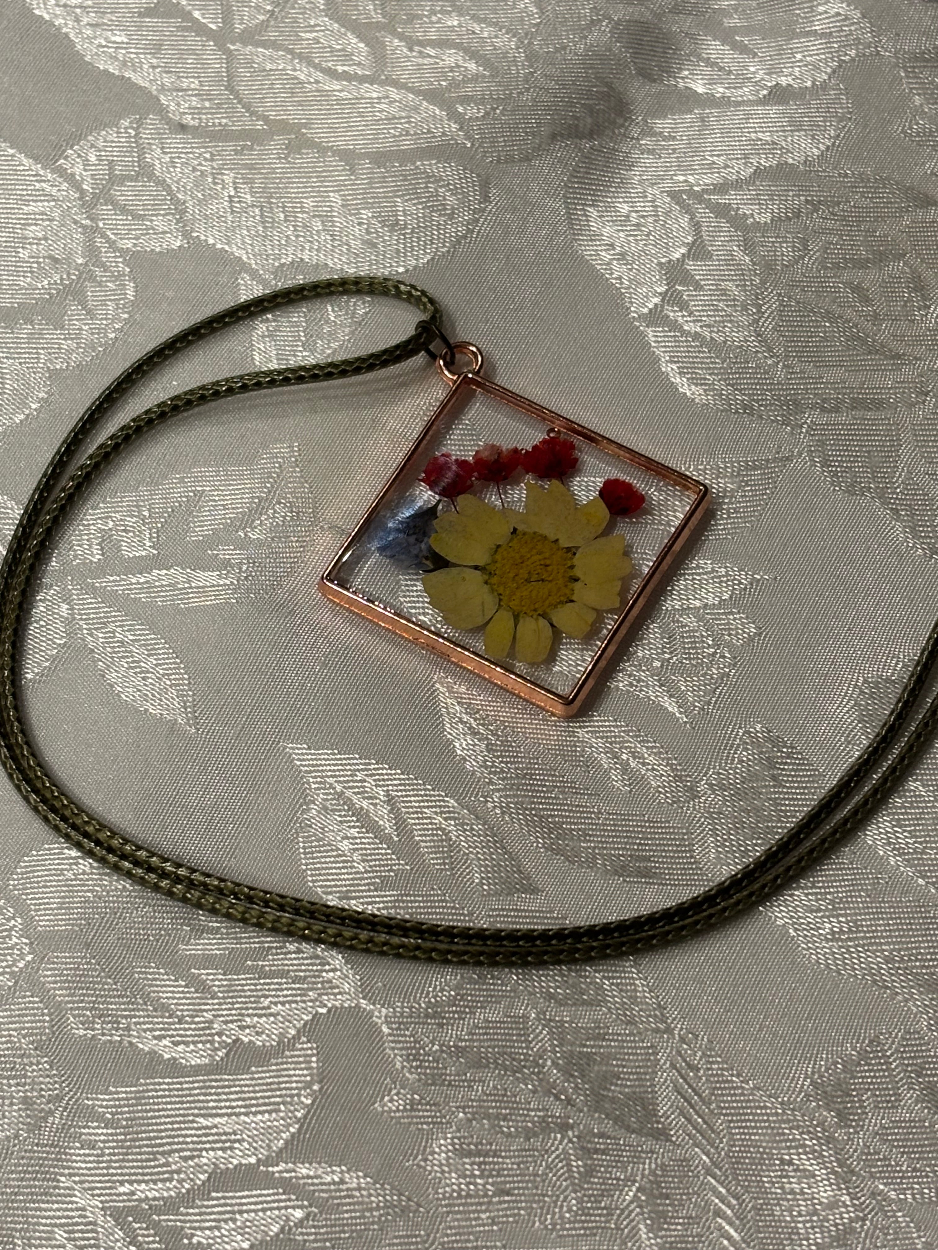Pressed Flower Resin Pendant Necklace, 18 Inch Sage Green Waxed Cotton Cord Necklace, Botanical Floral Jewelry with Extender