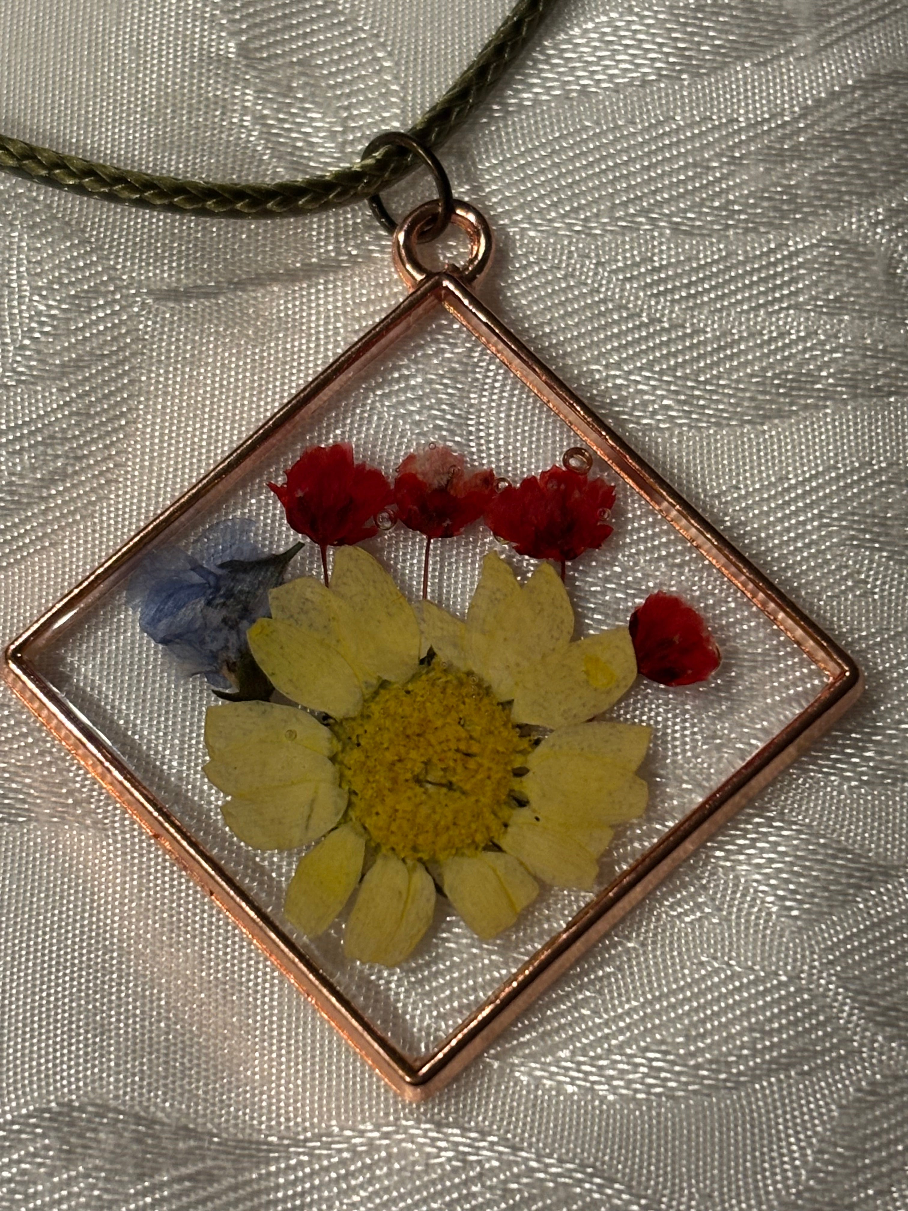 Pressed Flower Resin Pendant Necklace, 18 Inch Sage Green Waxed Cotton Cord Necklace, Botanical Floral Jewelry with Extender