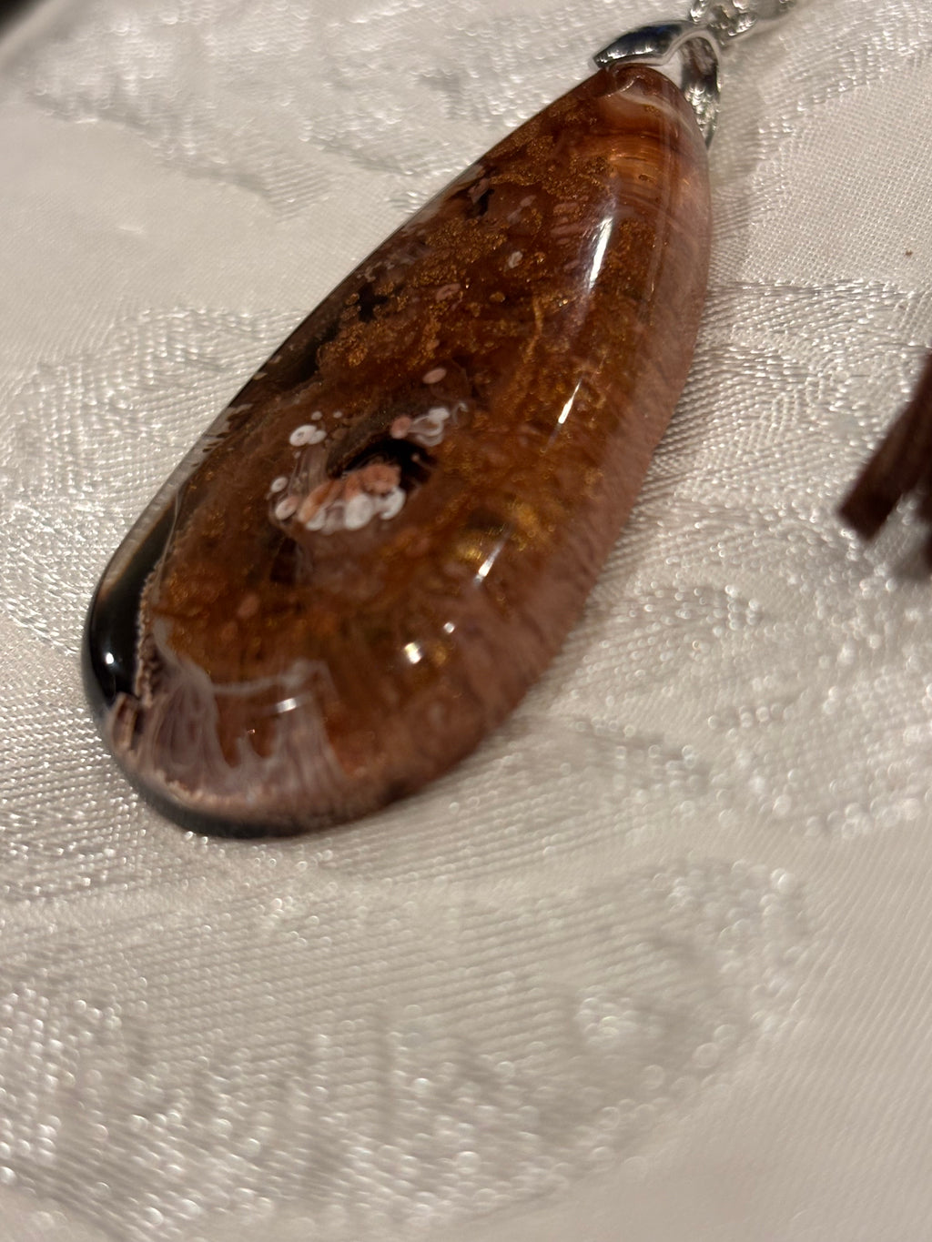 Oval Copper Speckled Resin Keychain with Tassel – Handmade Earthy Boho Key Ring, Unique Artisan Bag Charm Gift (Copy)