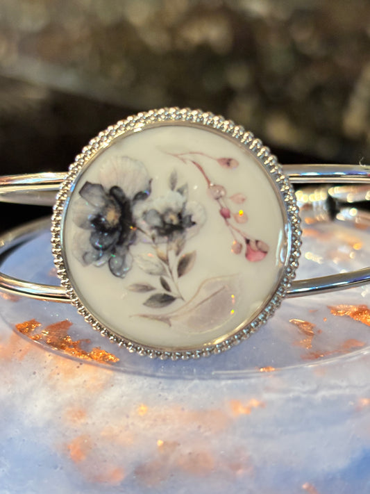 Floral Resin Cuff Bracelet, Vintage Botanical Bangle, Cottagecore Jewelry, Delicate Flower Bracelet, Romantic Gift for Her