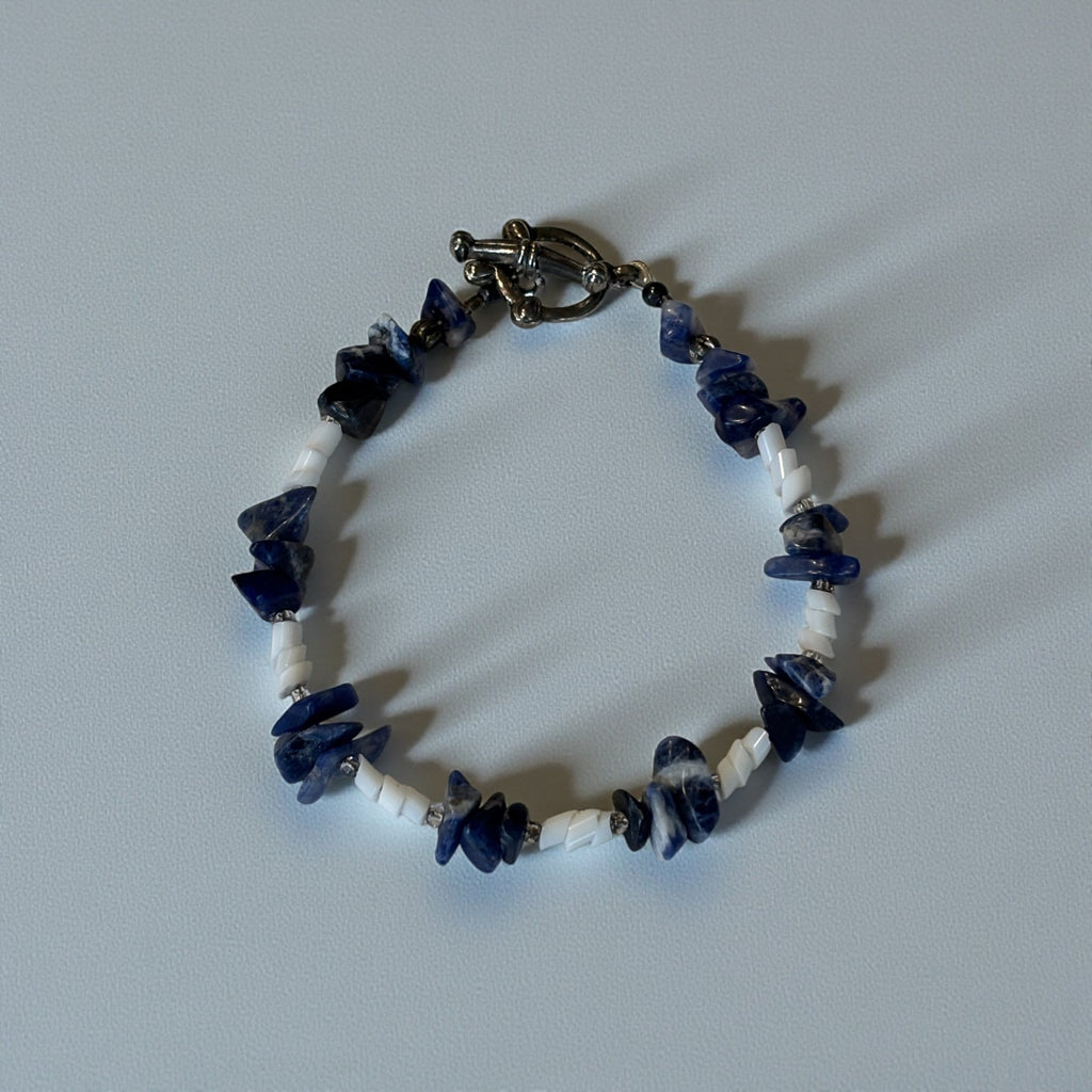 Lapis Lazuli Chip Bracelet with Shell Spacer Beads, 7 Inch Blue Stone Bracelet, Handmade Boho Coastal Jewelry