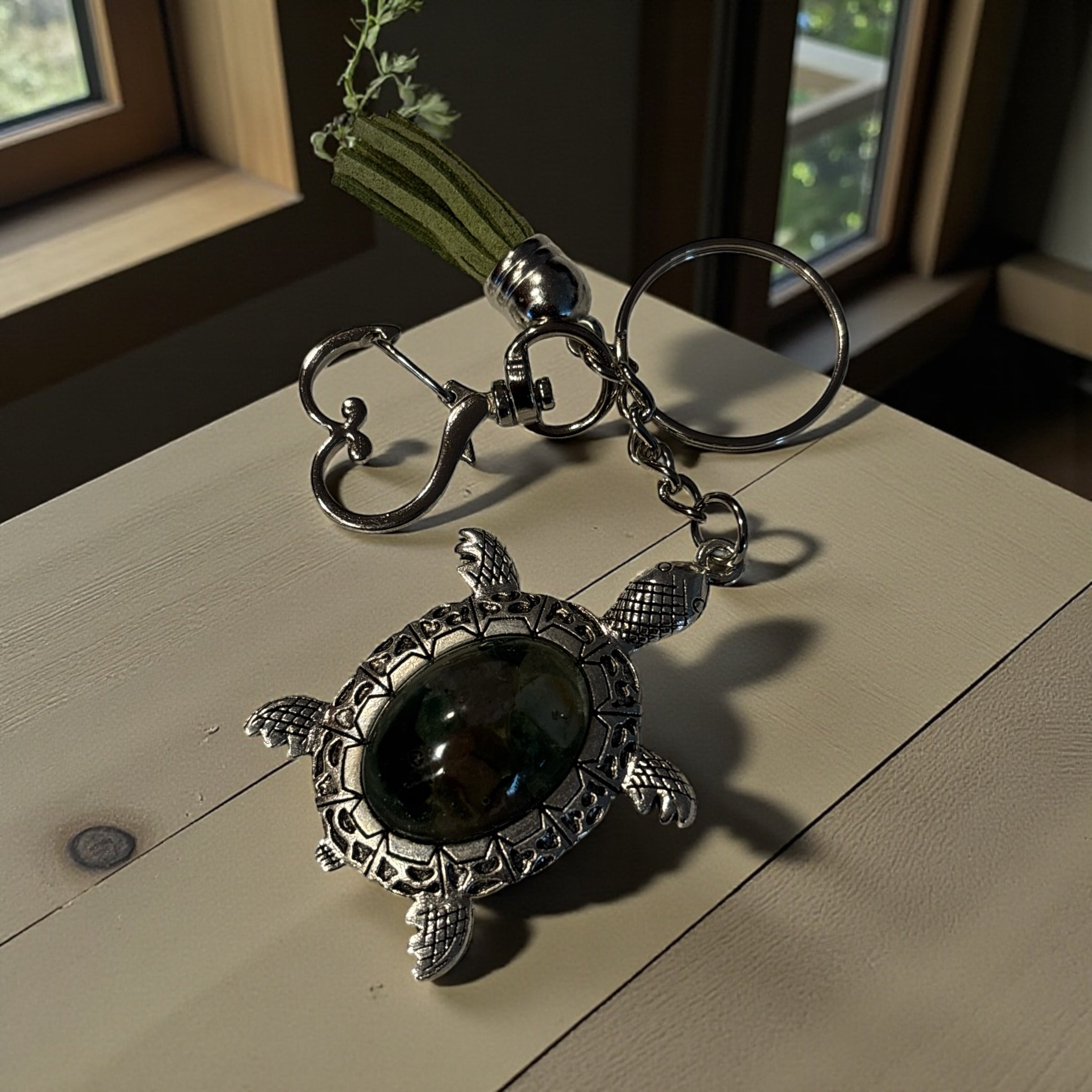 Turtle Resin Keychain with Jasper Chips, Gemstone Turtle Keyring, Handmade Gift for Turtle Lovers