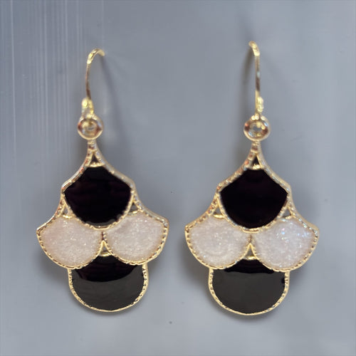 Black and Gold Art Deco Dangle Earrings, Scalloped Chandelier Earrings, Vintage Inspired Statement Jewelry, Elegant Black Earrings